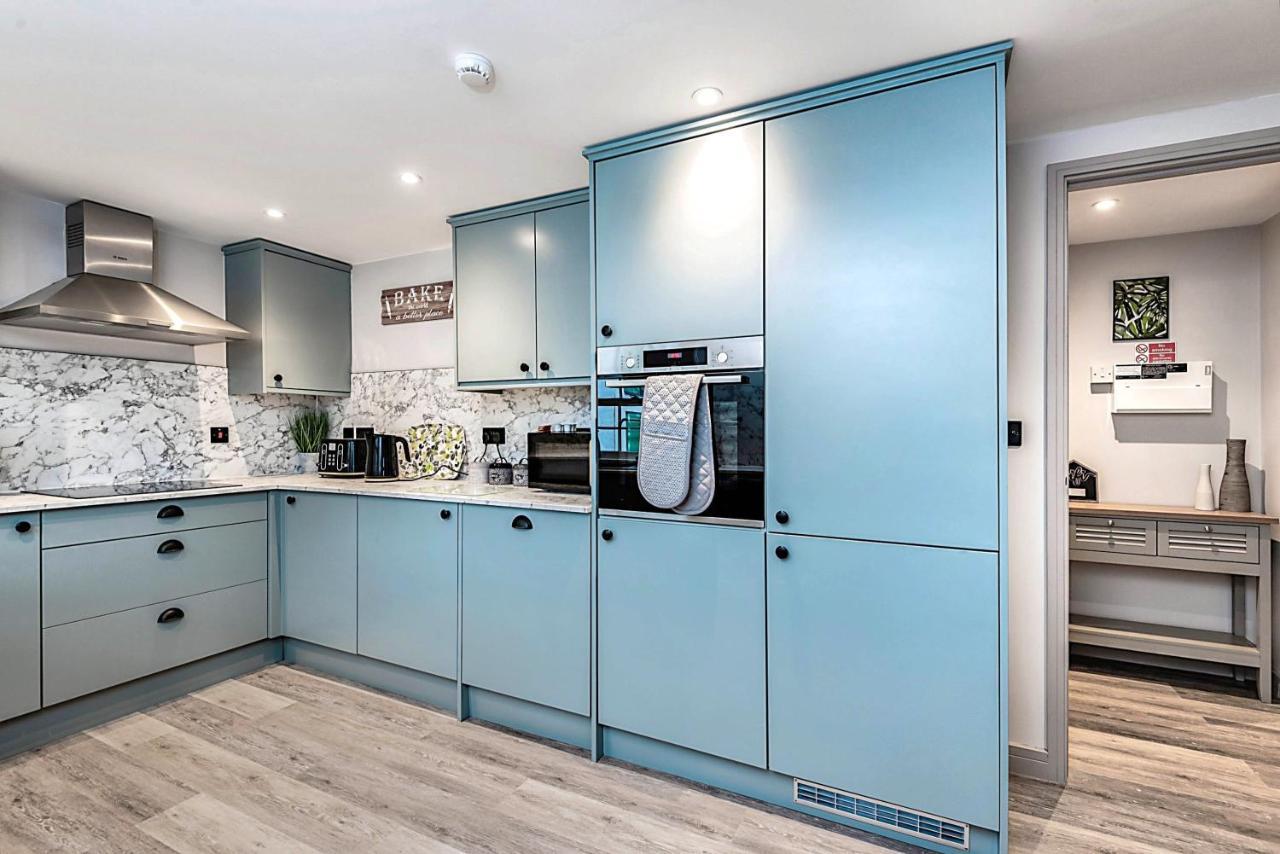 The Burton Penthouse By Fortuna Property Cheltenham Zewnętrze zdjęcie