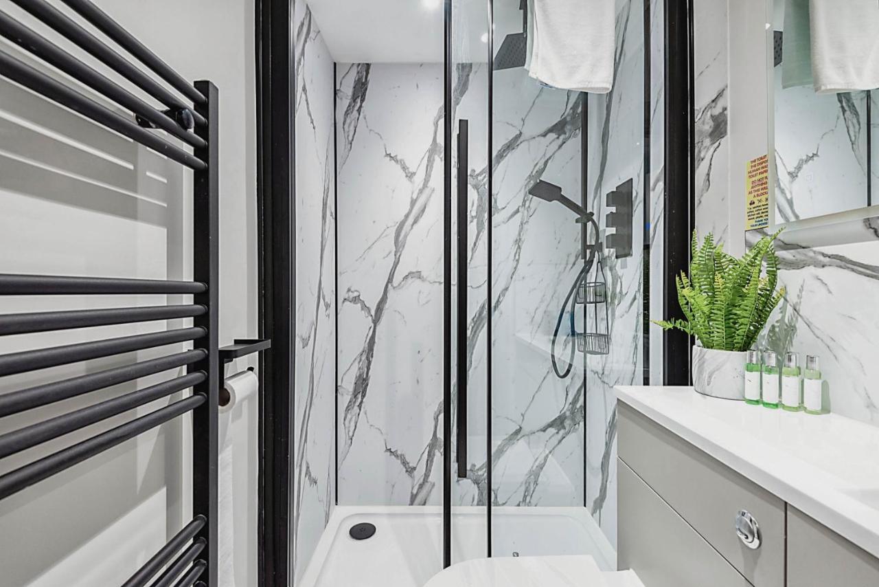 The Burton Penthouse By Fortuna Property Cheltenham Zewnętrze zdjęcie