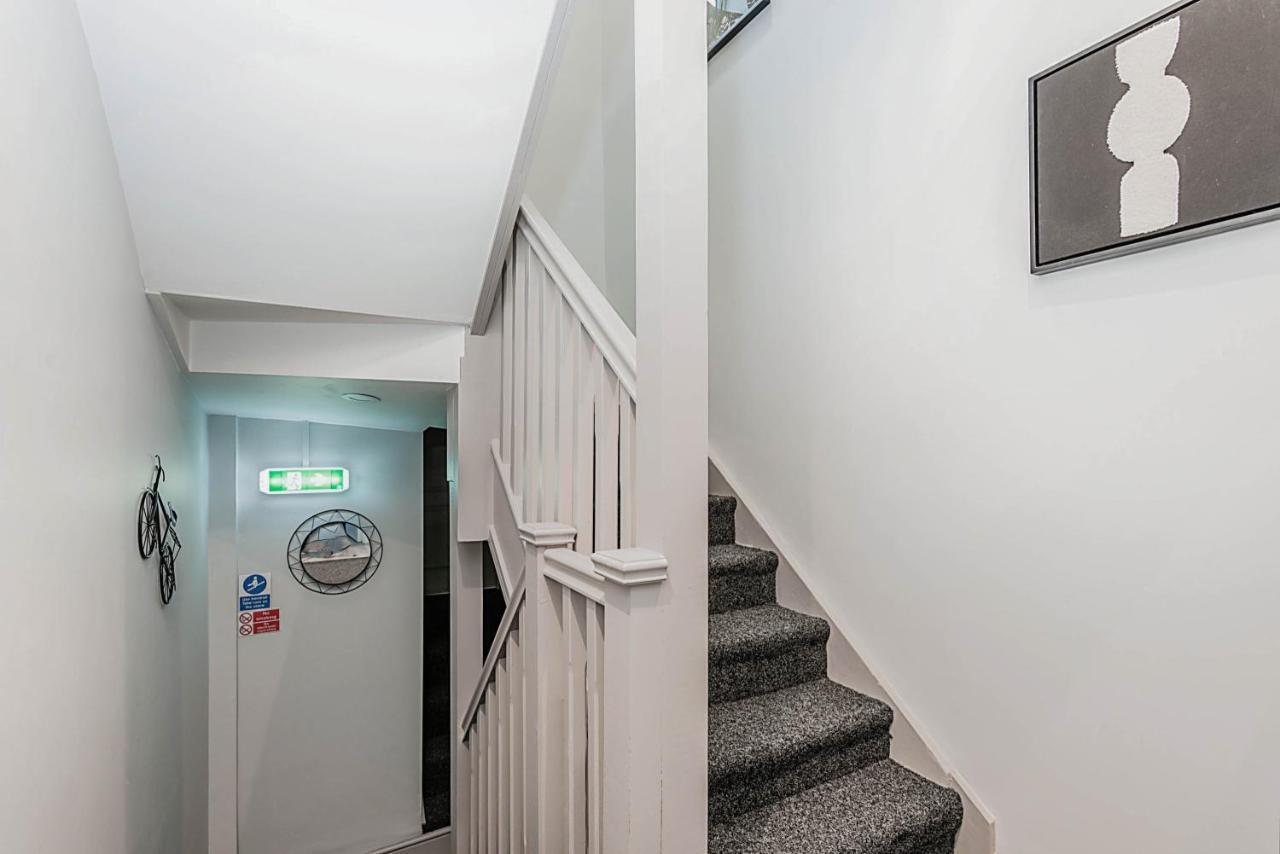 The Burton Penthouse By Fortuna Property Cheltenham Zewnętrze zdjęcie