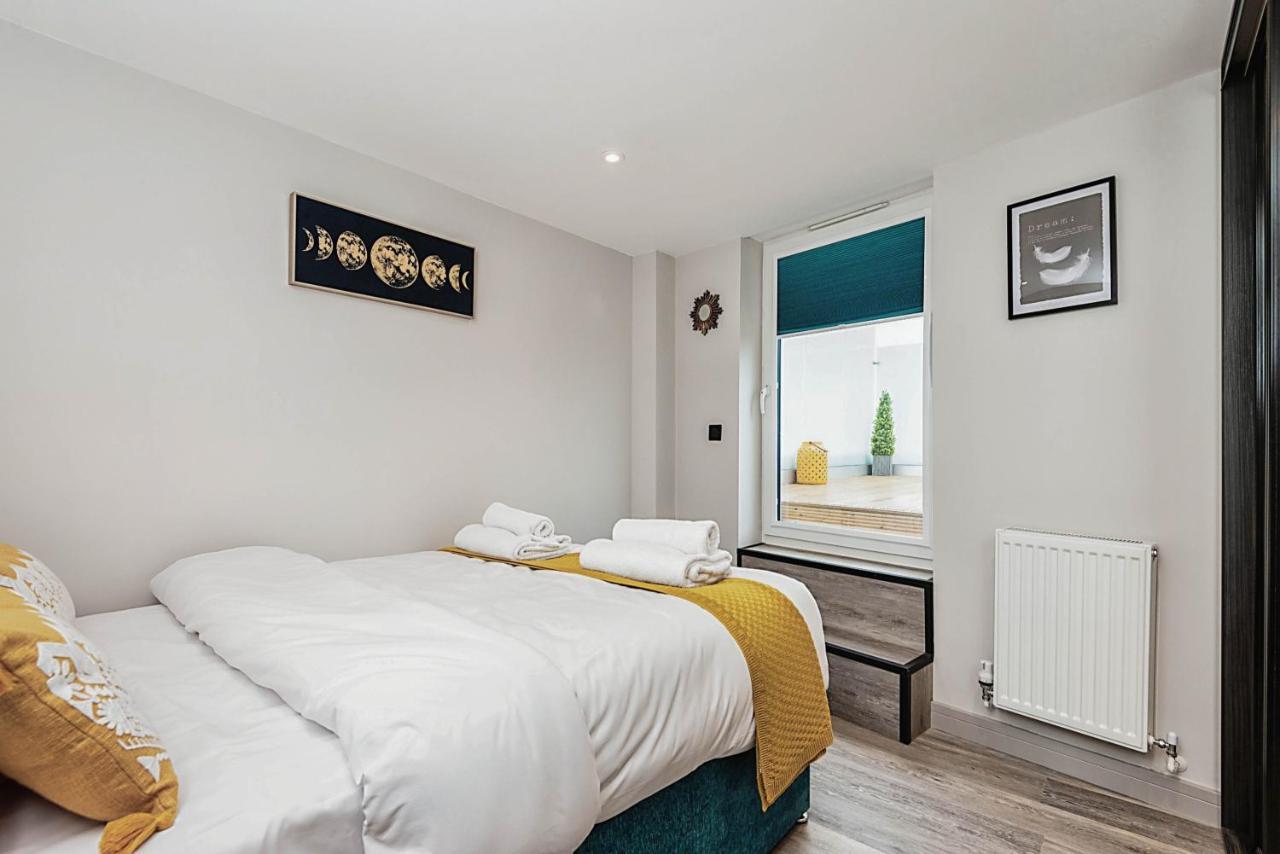 The Burton Penthouse By Fortuna Property Cheltenham Zewnętrze zdjęcie