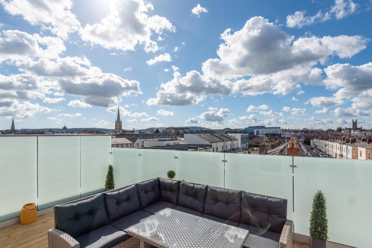 The Burton Penthouse By Fortuna Property Cheltenham Zewnętrze zdjęcie
